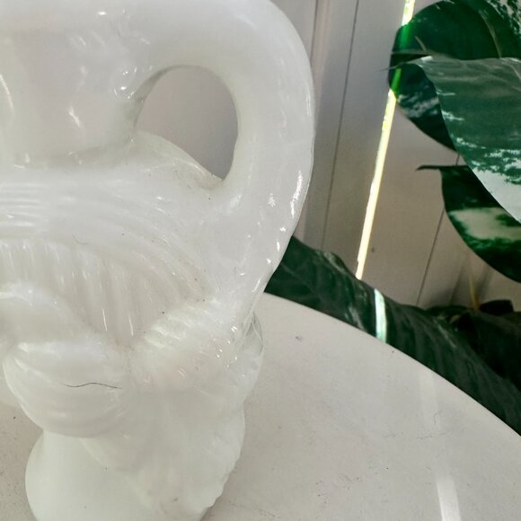 Vintage Avon Grecian Bottle White Milk Glass Bud Vase Greek Goddess French Decor - Picture 9 of 9